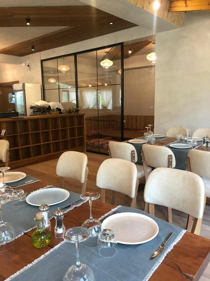 Hotel Bujtina Berishta Theth 5*,