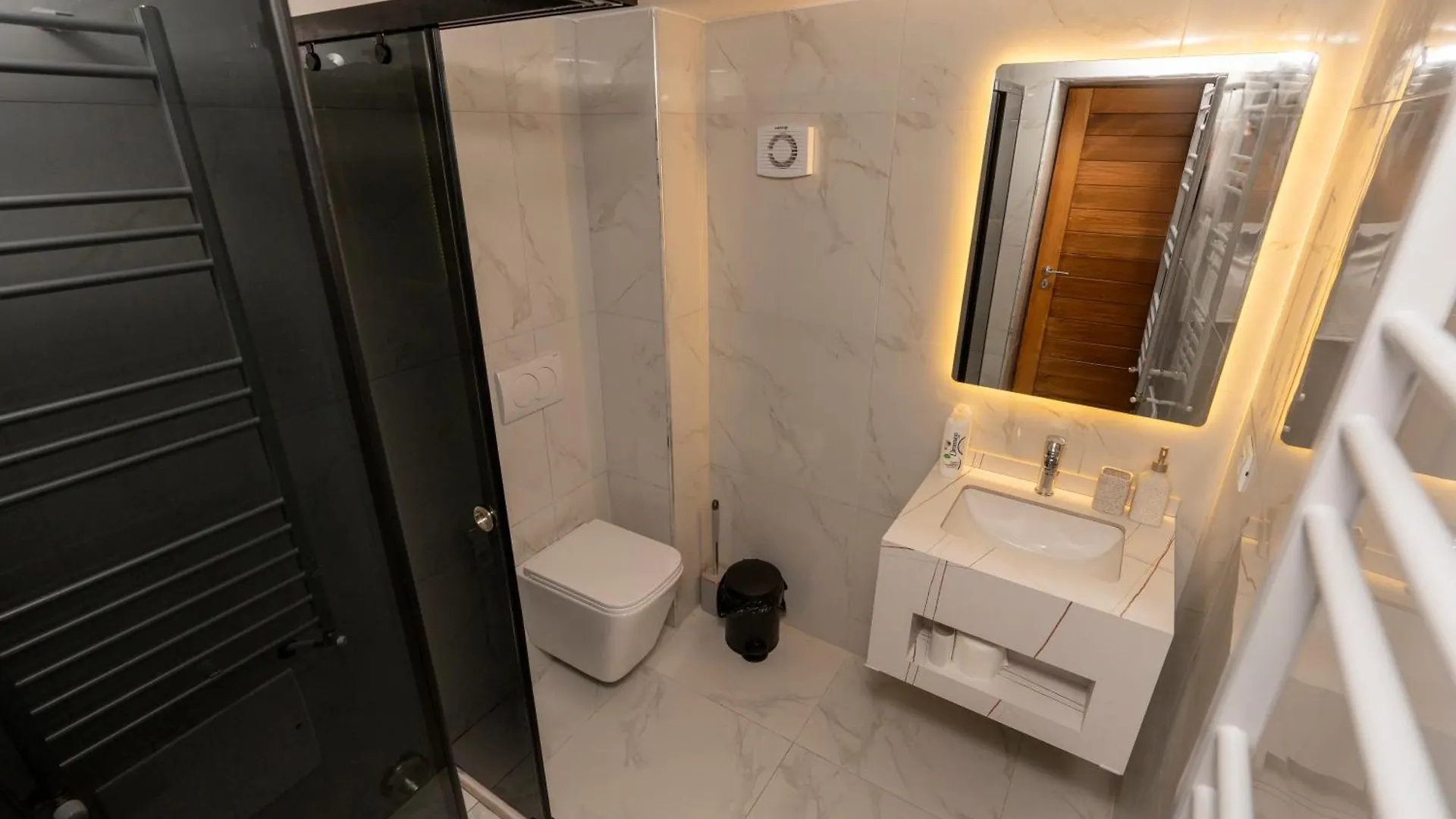 Hotel Bujtina Berishta Theth 5*,  Albania